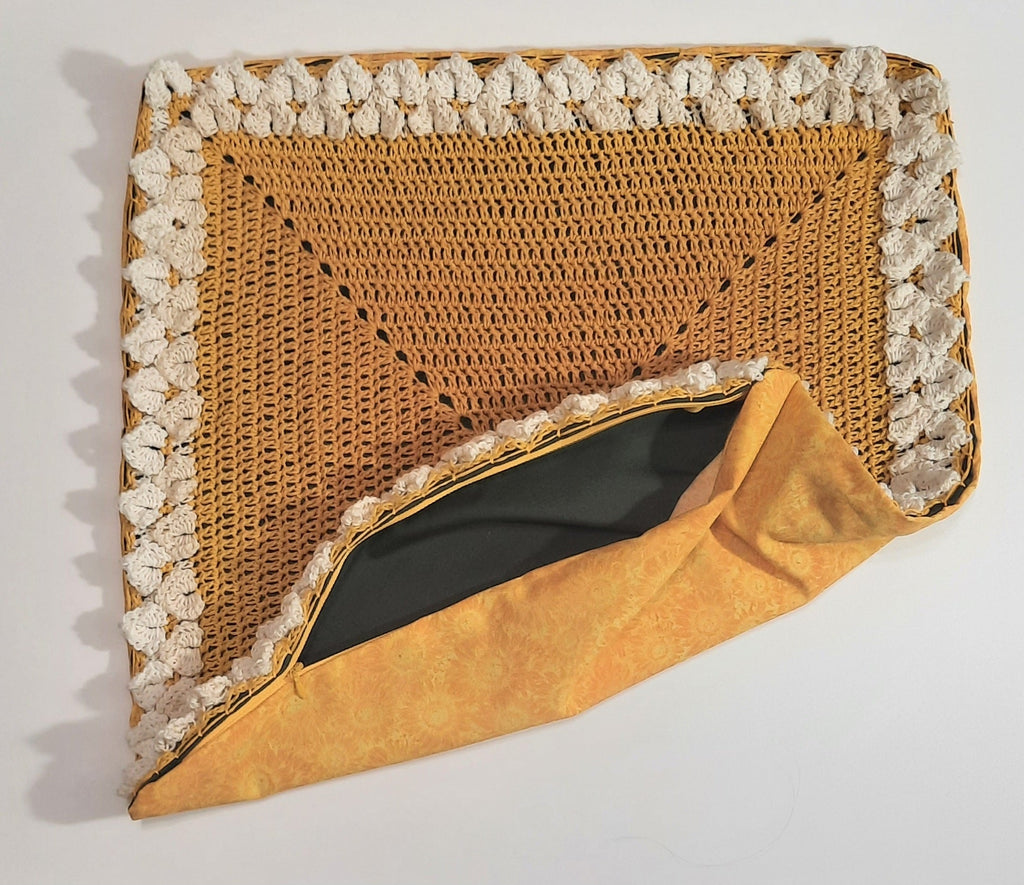 Handmade Pillow Cover: Insert Included: Size: 18"x18"