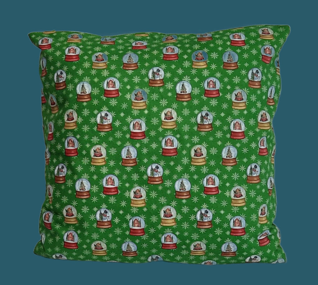 Christmas snow globes with green background. Size: 18"x18"