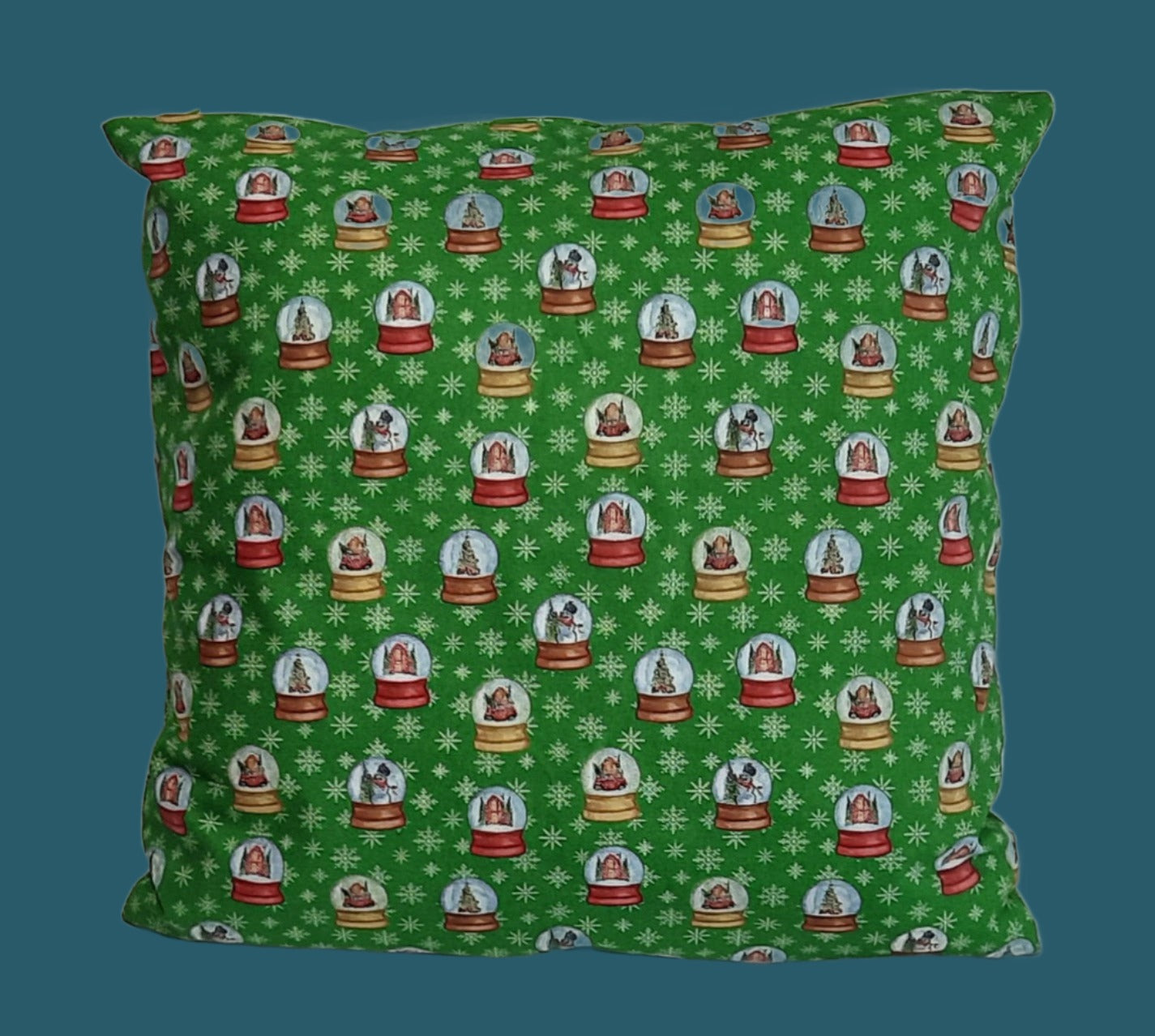 Christmas snow globes with green background. Size: 18"x18"