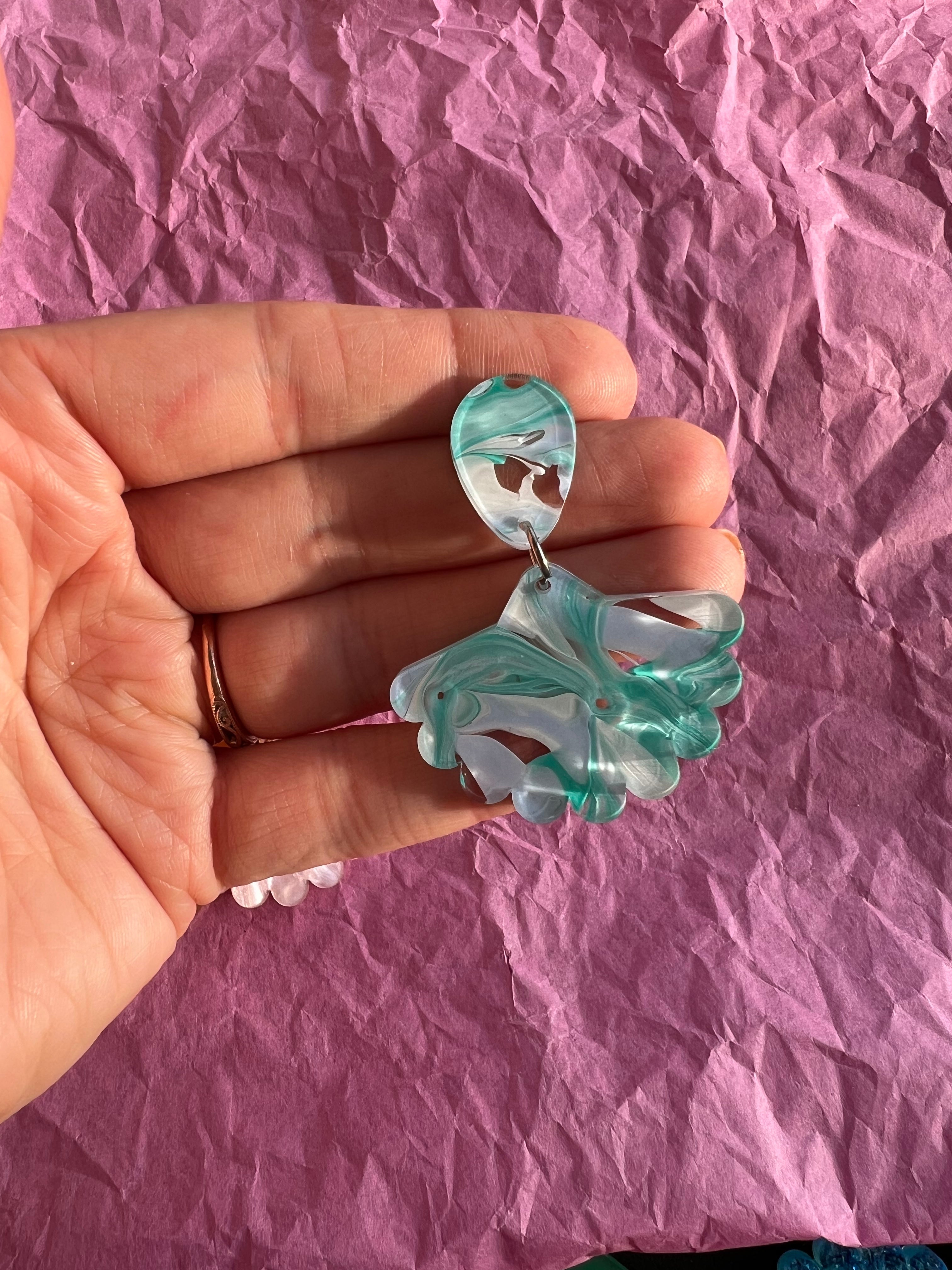 Wavy Dangle