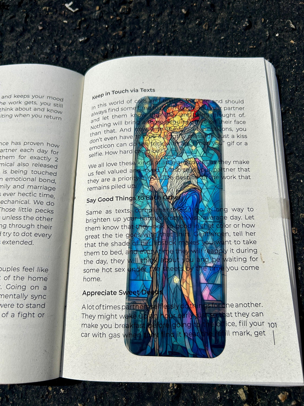 Magical Wizard Bookmark – Enchanting Wizard Art, Fantasy Themed Gift, Perfect for Book Lovers and Fantasy Enthusiasts