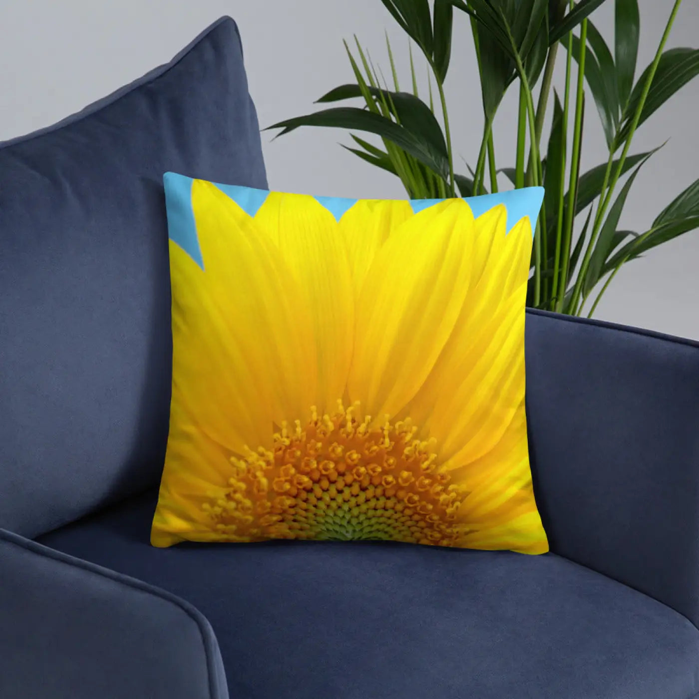 Sunflower Throw Pillow – Shape Retaining 18x18 - Dipaliz