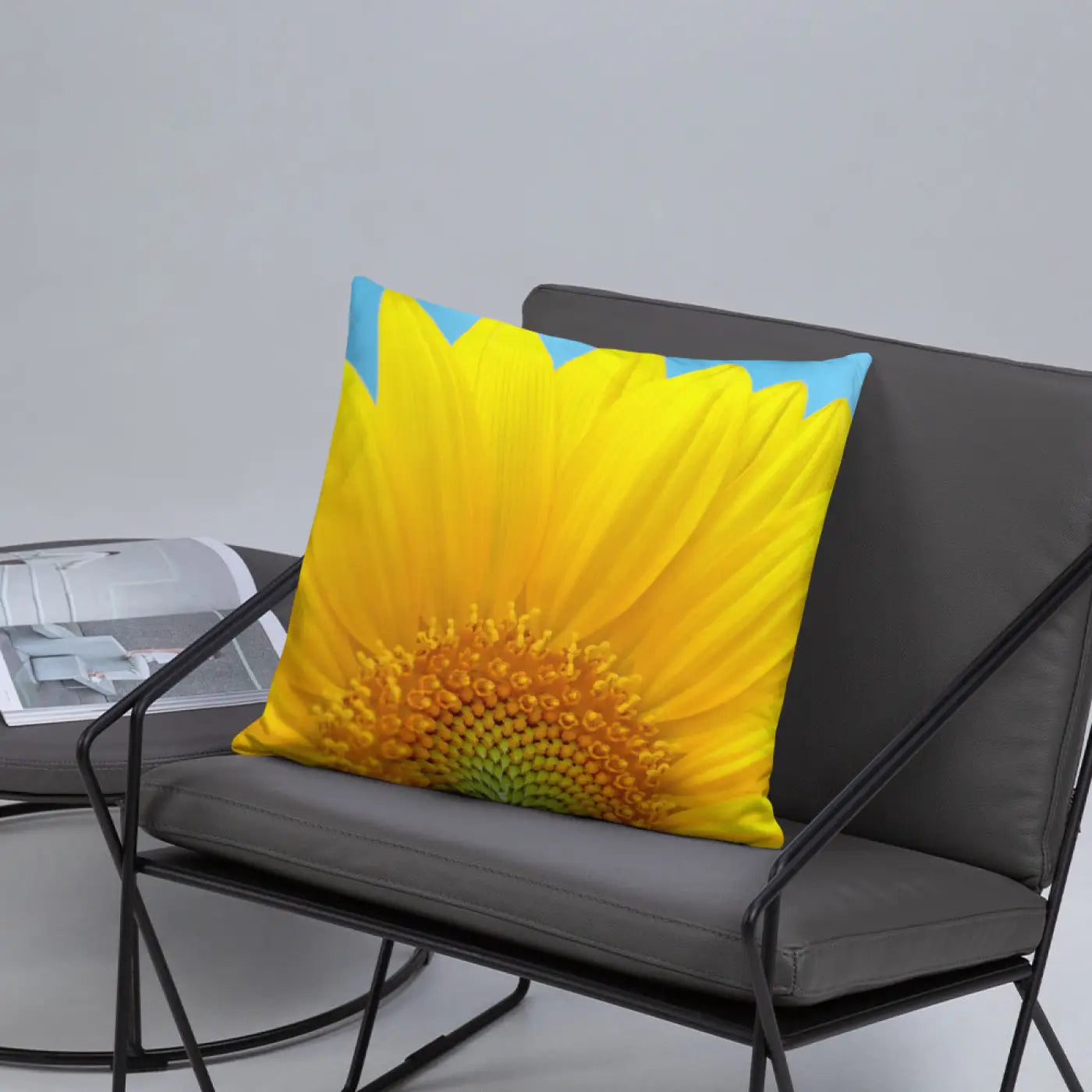 Sunflower Throw Pillow – Shape Retaining 18x18 - Dipaliz