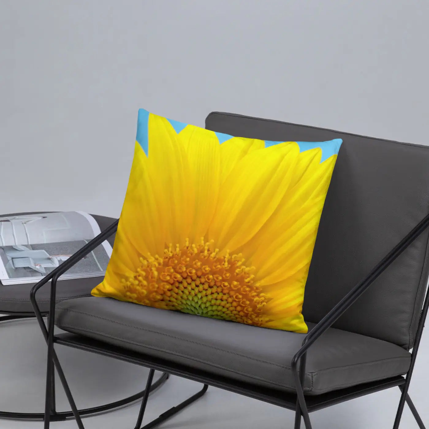 Sunflower Throw Pillow – Shape Retaining 18x18 - Dipaliz