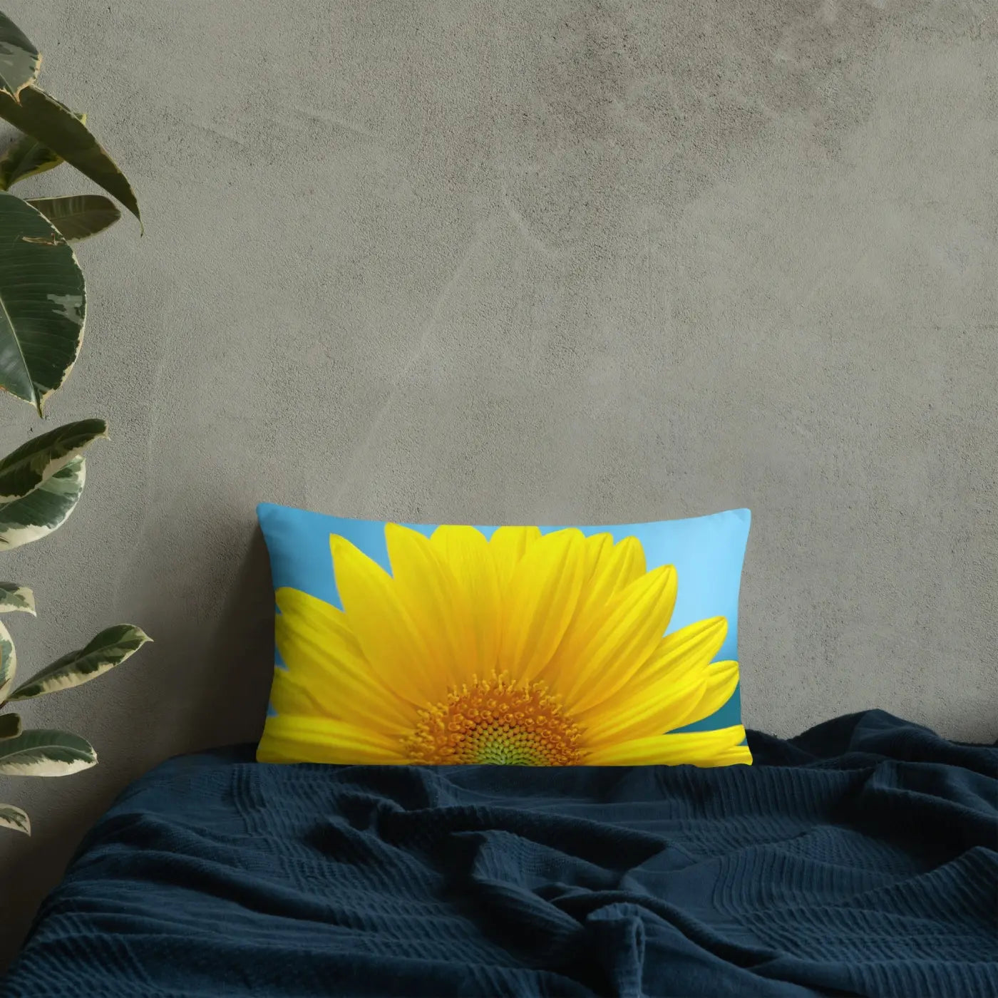 Sunflower Throw Pillow – Shape Retaining 18x18 - Dipaliz